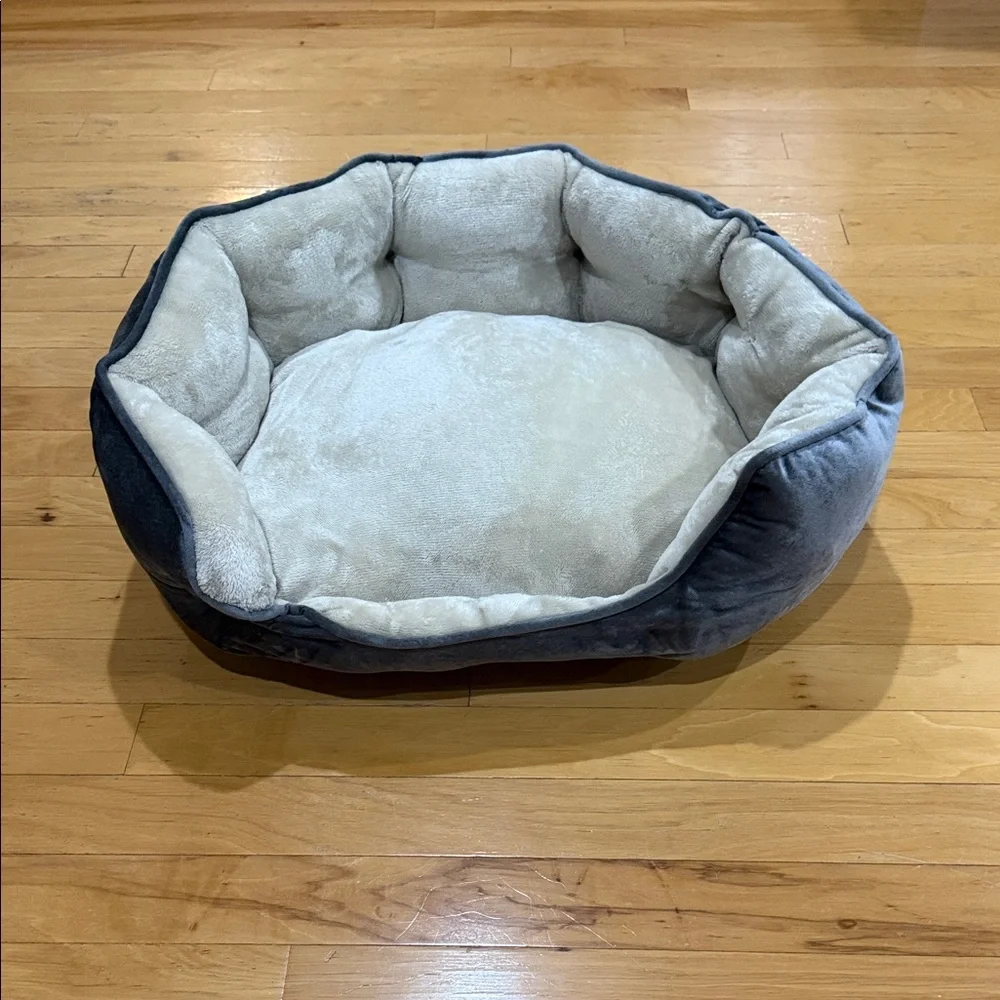 Cozy Gray and Cream Pet Bed